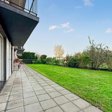 1 Bedroom In *