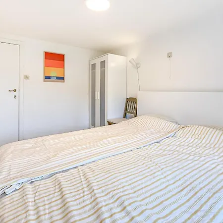 דירה 1 Bedroom In